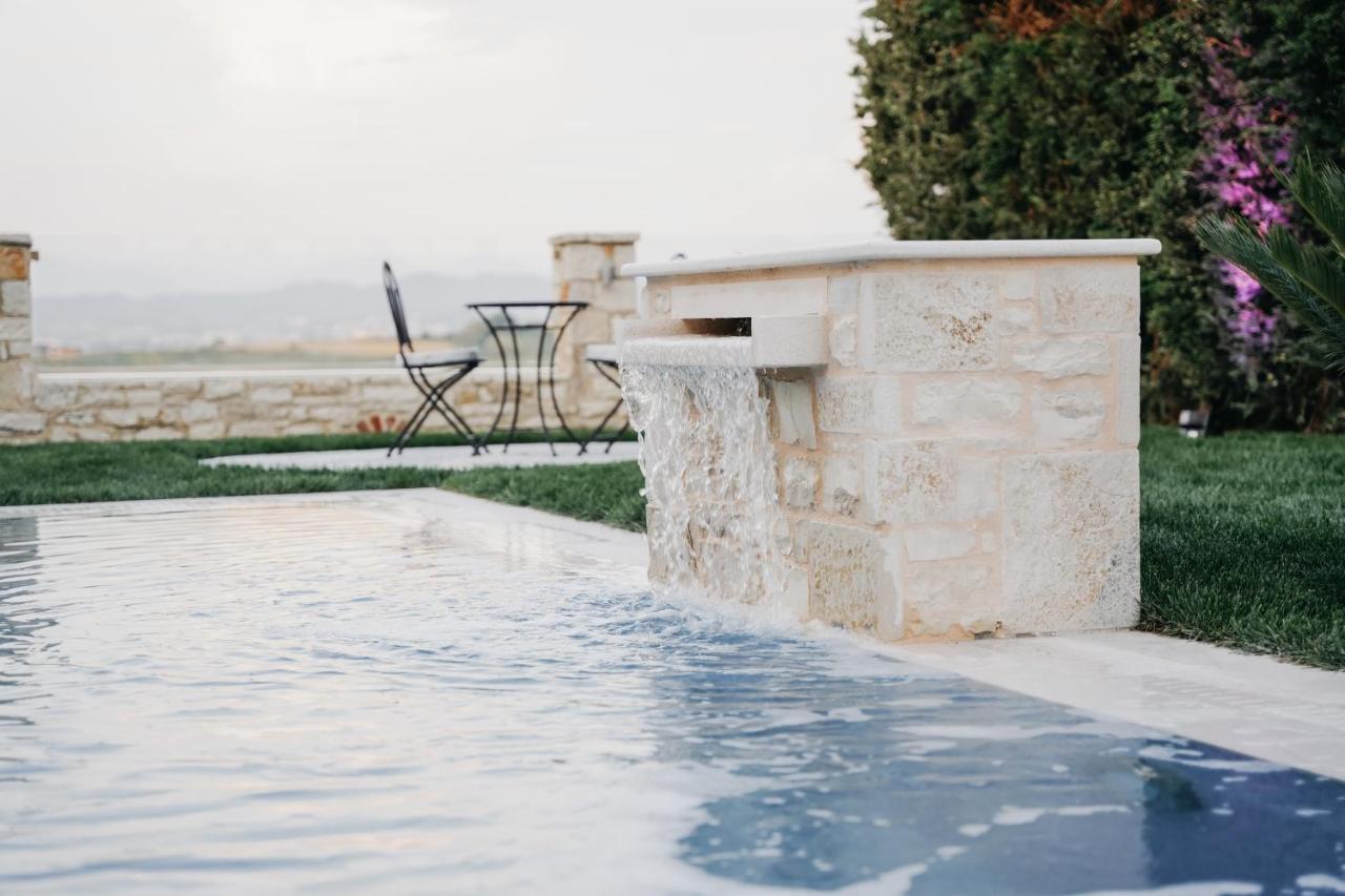 Green Villa With Private Pool Durres Bagian luar foto