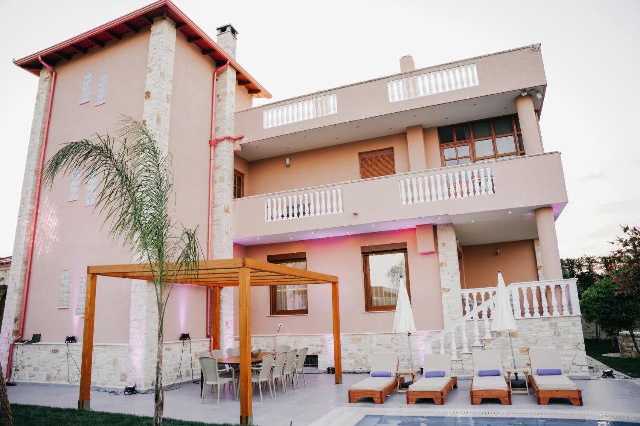 Green Villa With Private Pool Durres Bagian luar foto
