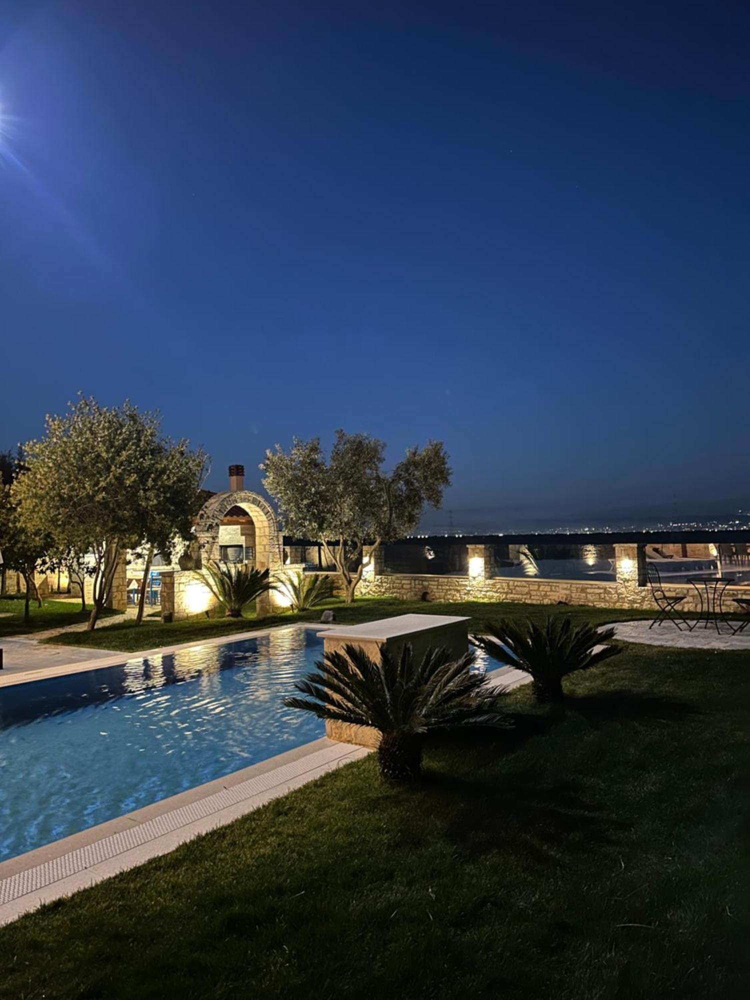 Green Villa With Private Pool Durres Bagian luar foto