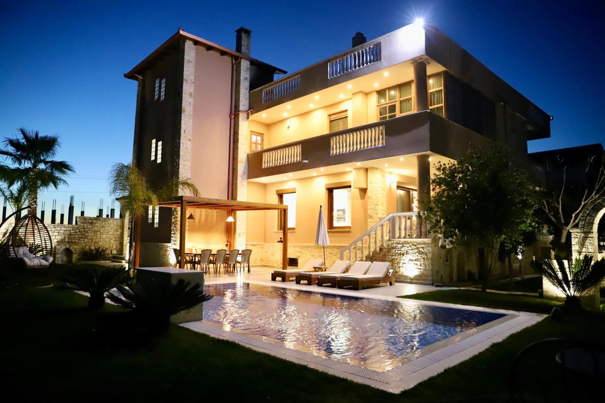 Green Villa With Private Pool Durres Bagian luar foto