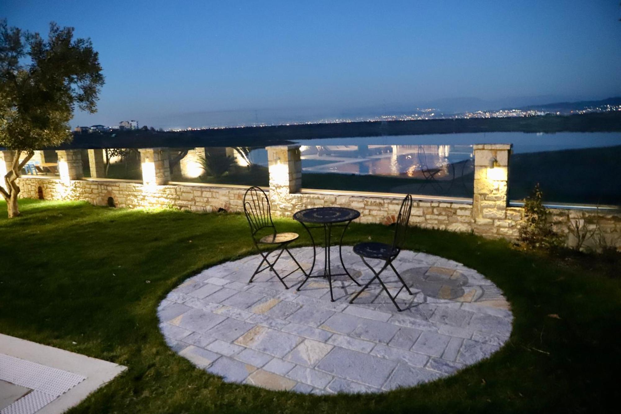 Green Villa With Private Pool Durres Bagian luar foto