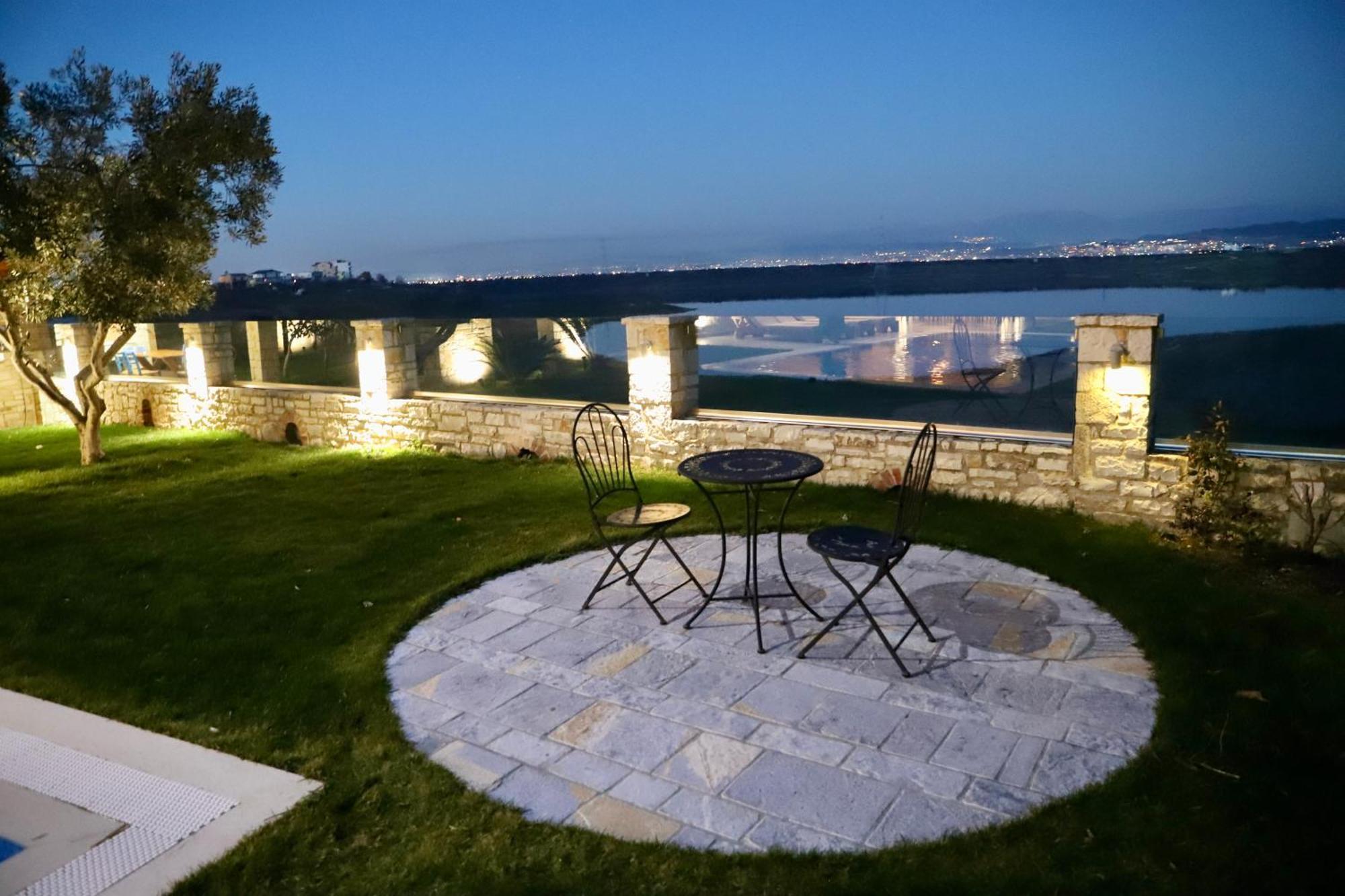 Green Villa With Private Pool Durres Bagian luar foto