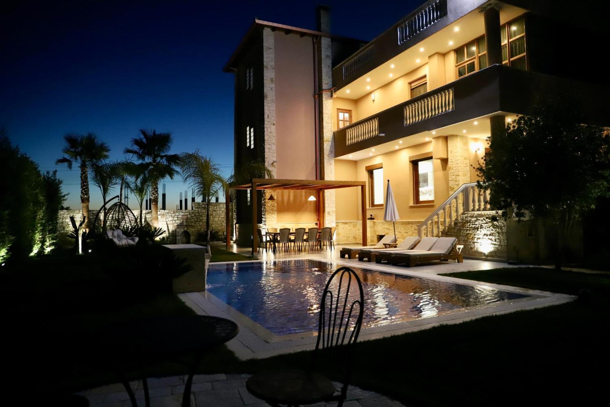 Green Villa With Private Pool Durres Bagian luar foto