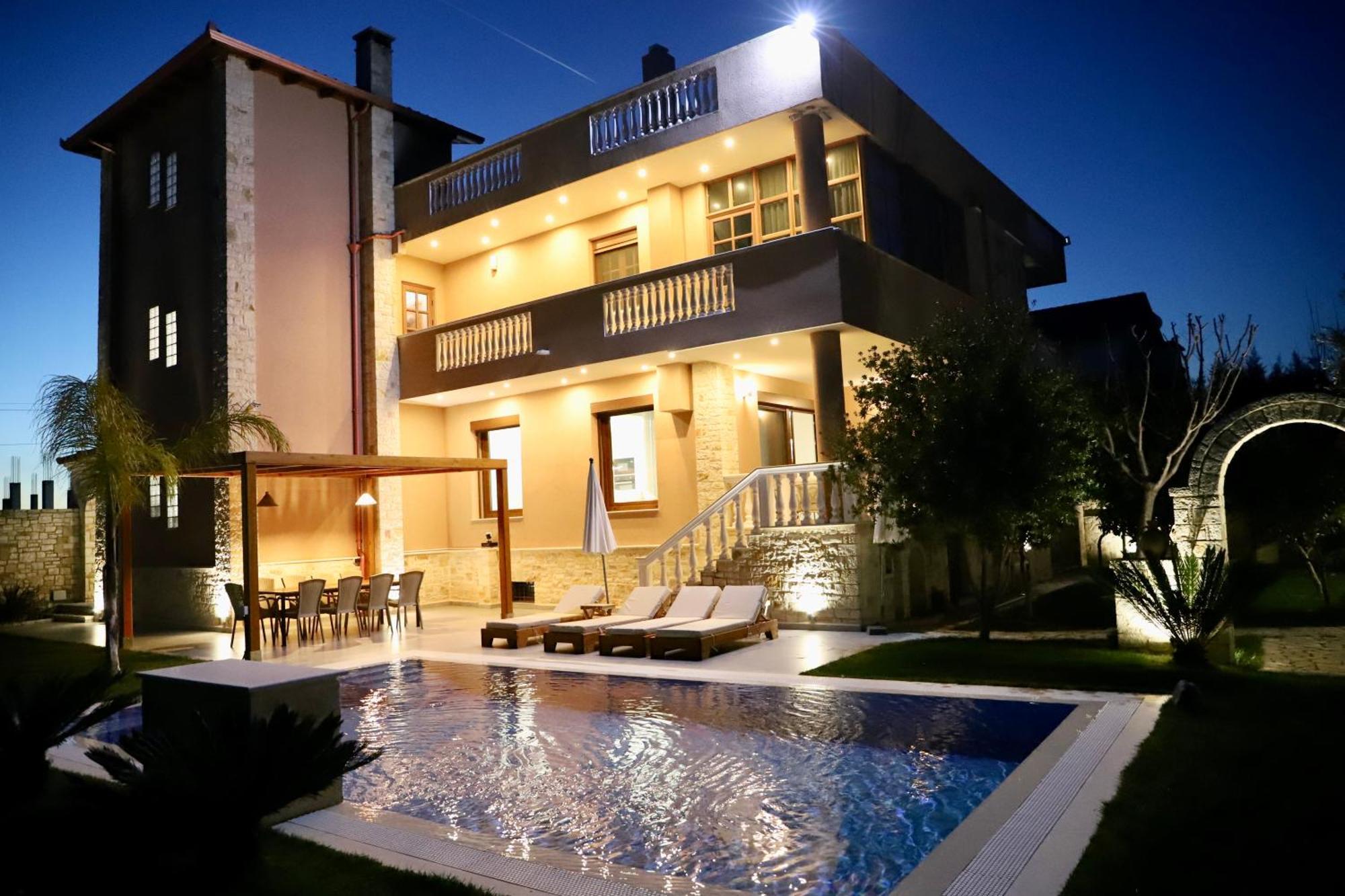 Green Villa With Private Pool Durres Bagian luar foto