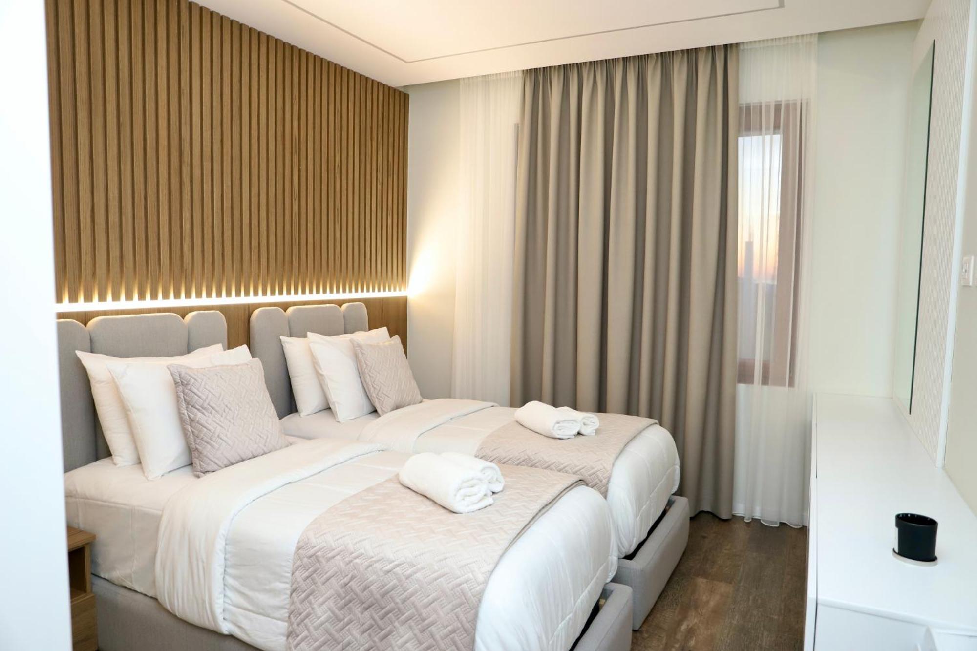 Green Villa With Private Pool Durres Bagian luar foto
