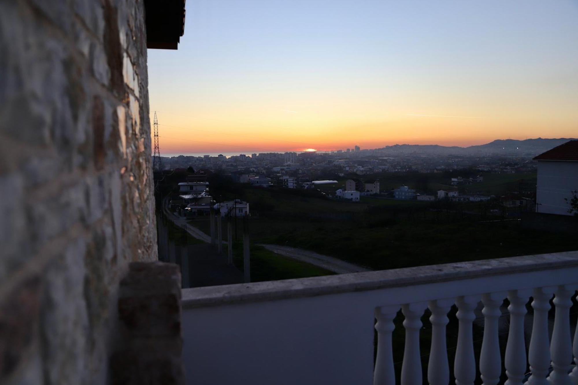 Green Villa With Private Pool Durres Bagian luar foto